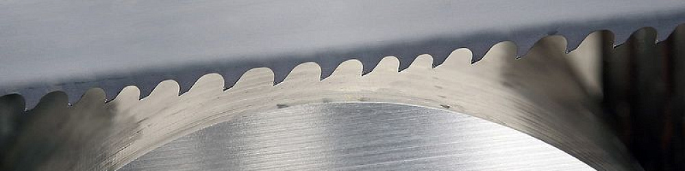 Резка металла ленточной пилой